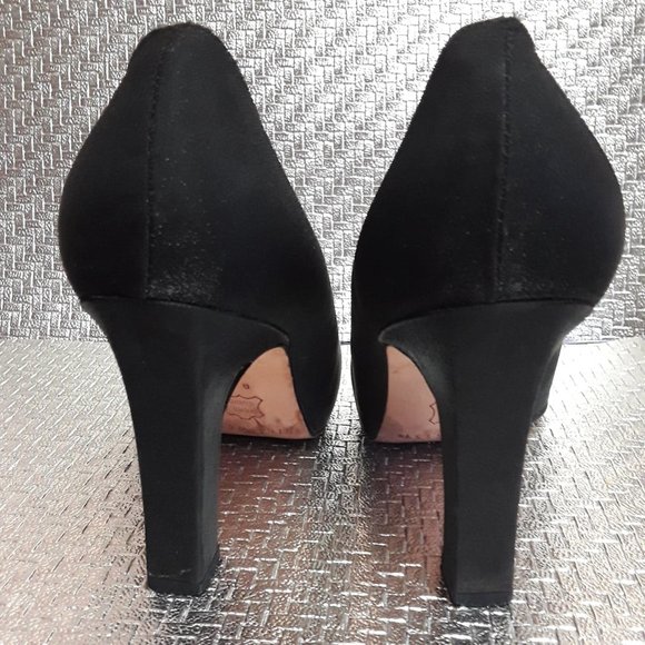 Nine West Black Shiny Fabric Heel | Size 8 - Picture 2 of 4